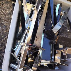 Metal Shelf Brackets 