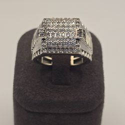 10K Gold Diamond Ring 8.5g Size 6.75 Vintage Style Statement Ring
