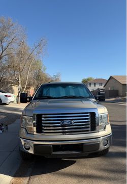 2010 Ford F-150 XLT FX2 5.4L V8. Super Crew 6 1/2 Bed
