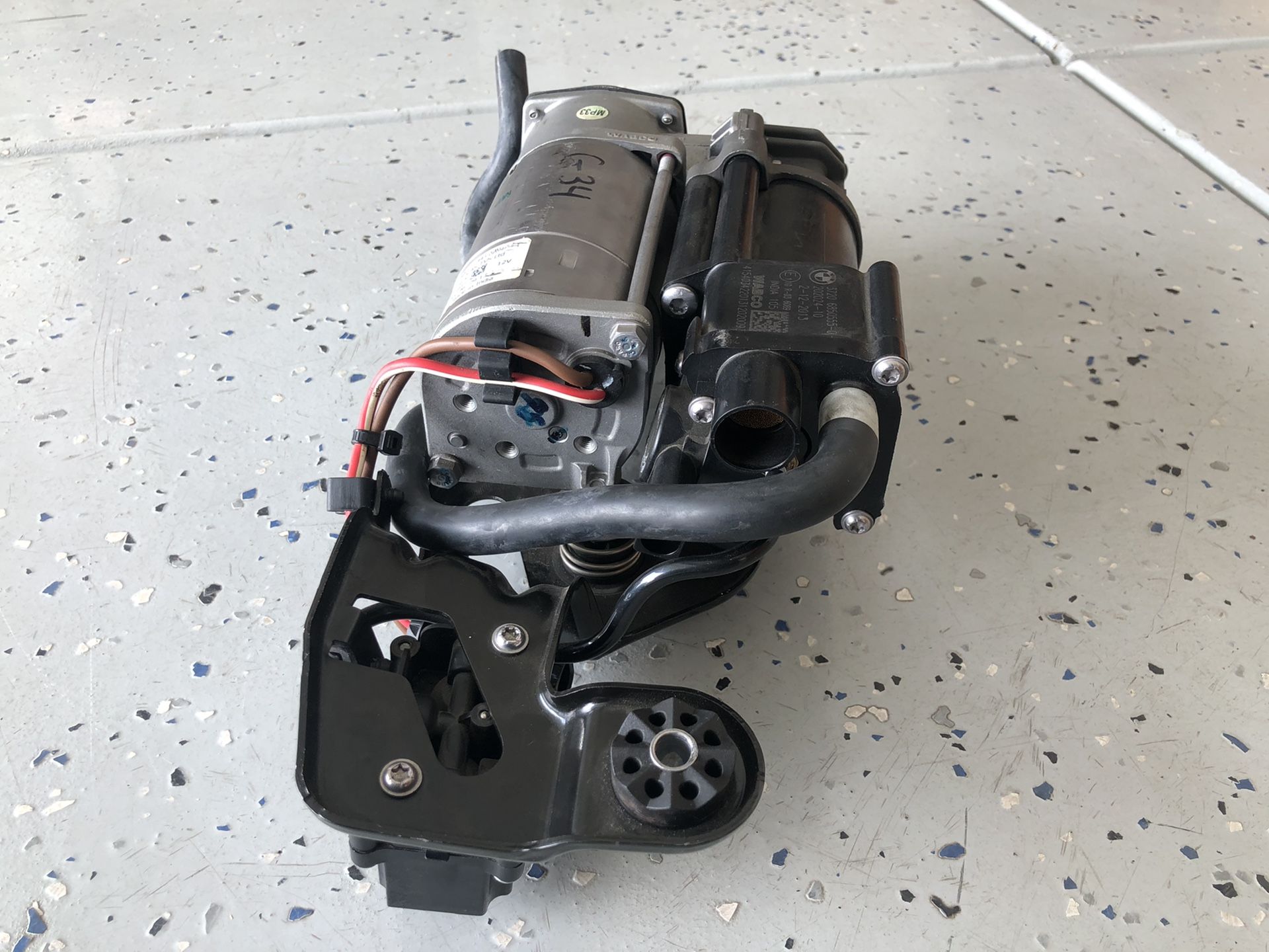 20142018 BMW X5 (F15) AIR SUSPENSION COMPRESSOR WABCO for Sale in