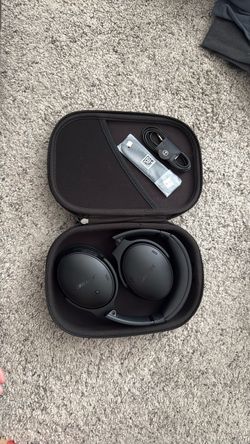 Bose Quietcomfort noise cancelling headphones