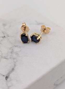 ✨14K Gold Blue Sapphire Stud Earrings ✨