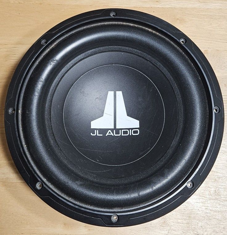 JL 10" Sub and A AudioControl amp