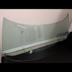 Datsun Windshields / Glass