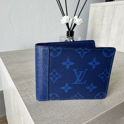 Louis Vuitton Handbags for sale in Naples, Italy