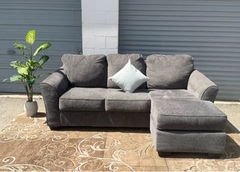Grey Sectional Sofa w/ Reversible Chaise 🚚 FREE SAME DAY DELIVERY
