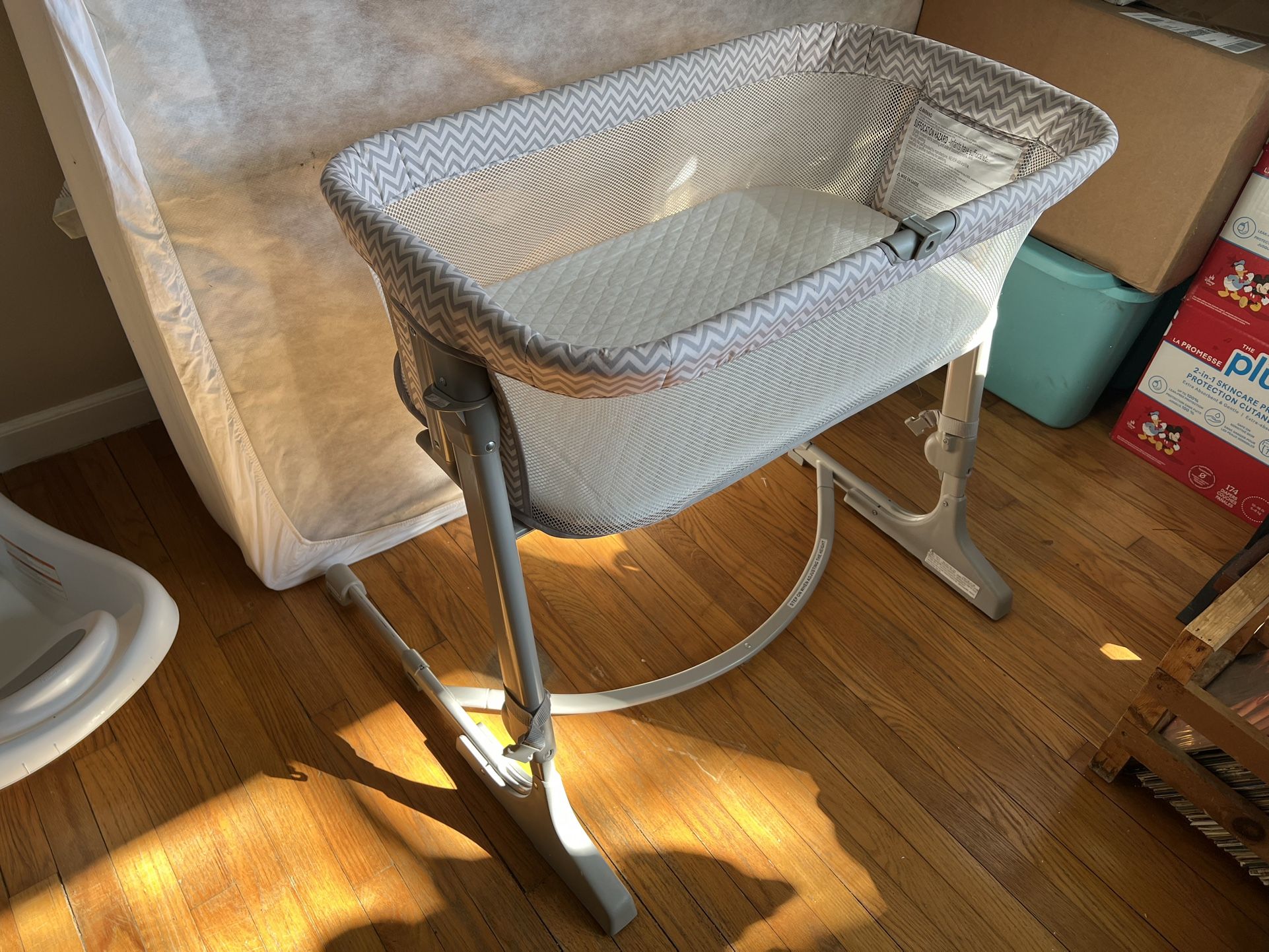 Arm’s Reach Co-sleeper Bassinet