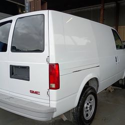 GMC Safari