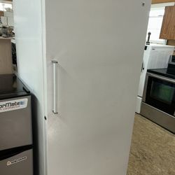 GE 20 Cu Ft Upright Frost Free Freezer 