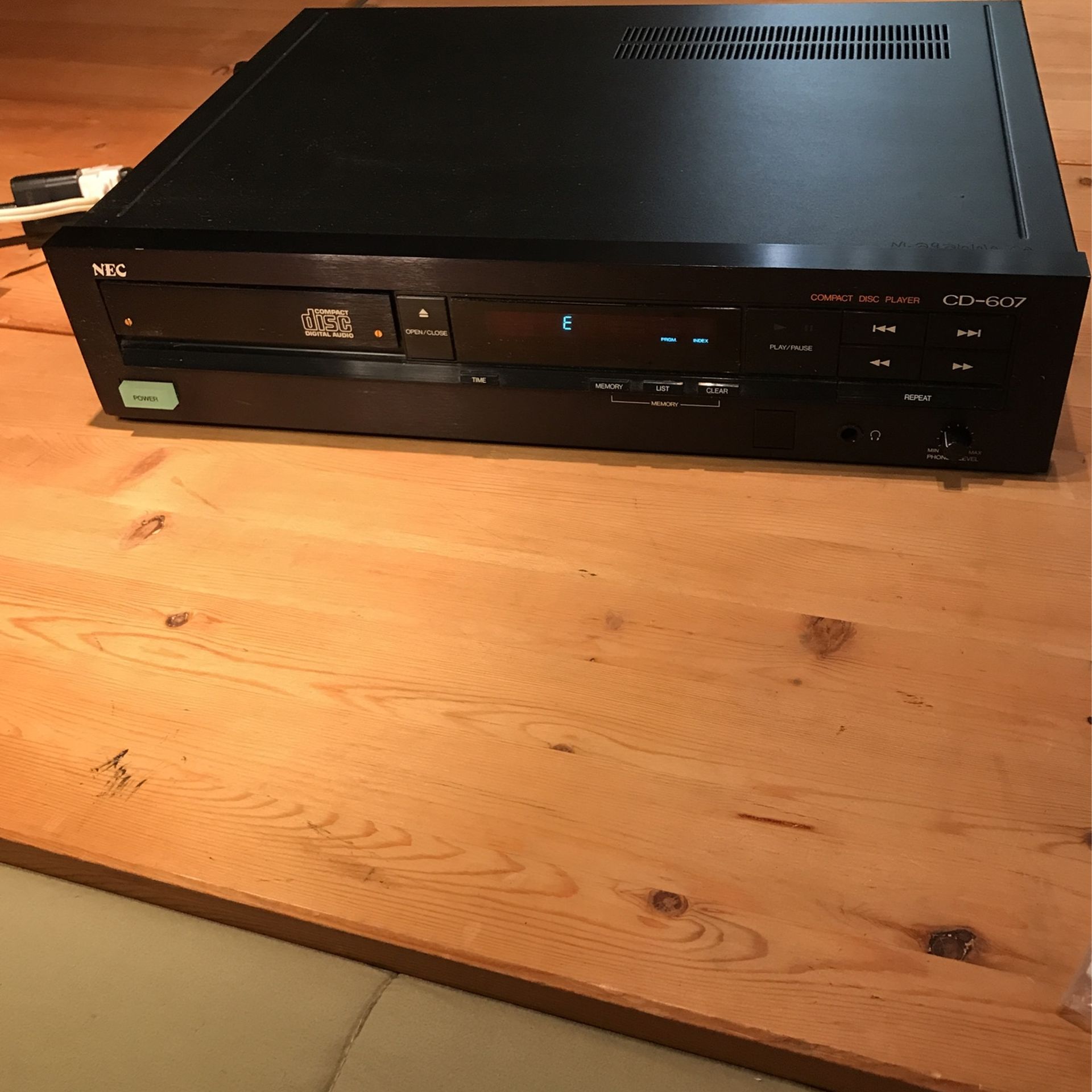 NEC CD-607 CD Player. - for Repair