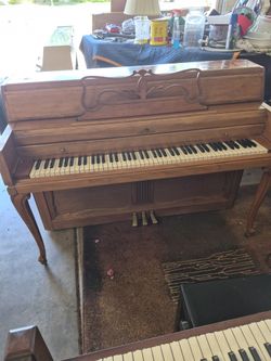 WURLITZER PIANO FREE DELIVERY