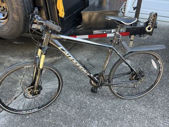 Aluminum Cannondale racing/mountain bike