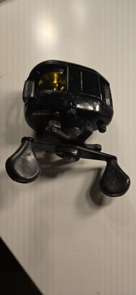 Browning A351 Aggressor Fishing Reel