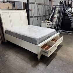 Queen Bed $330
