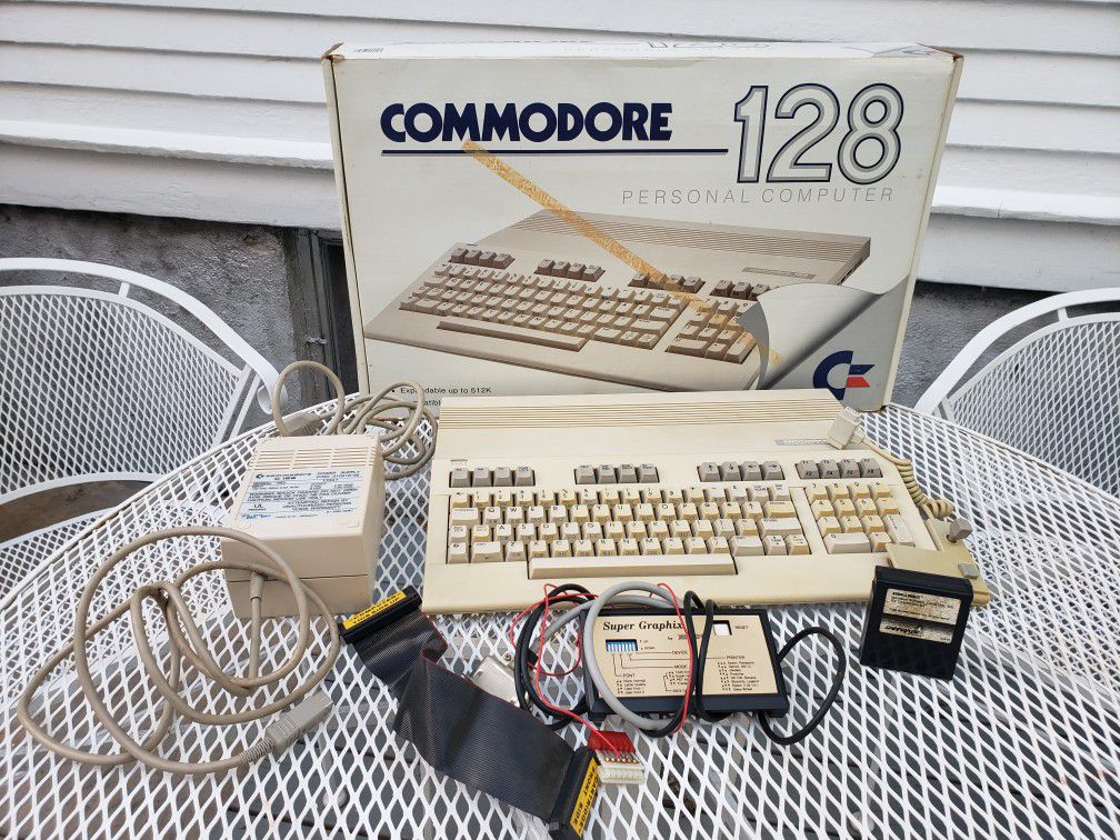Vintage Commodore 128 Personal Computer With Bubble Burst Game Original Box