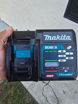 Makita charger 40v