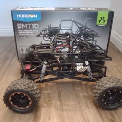 Axial smt10 on sale for sale