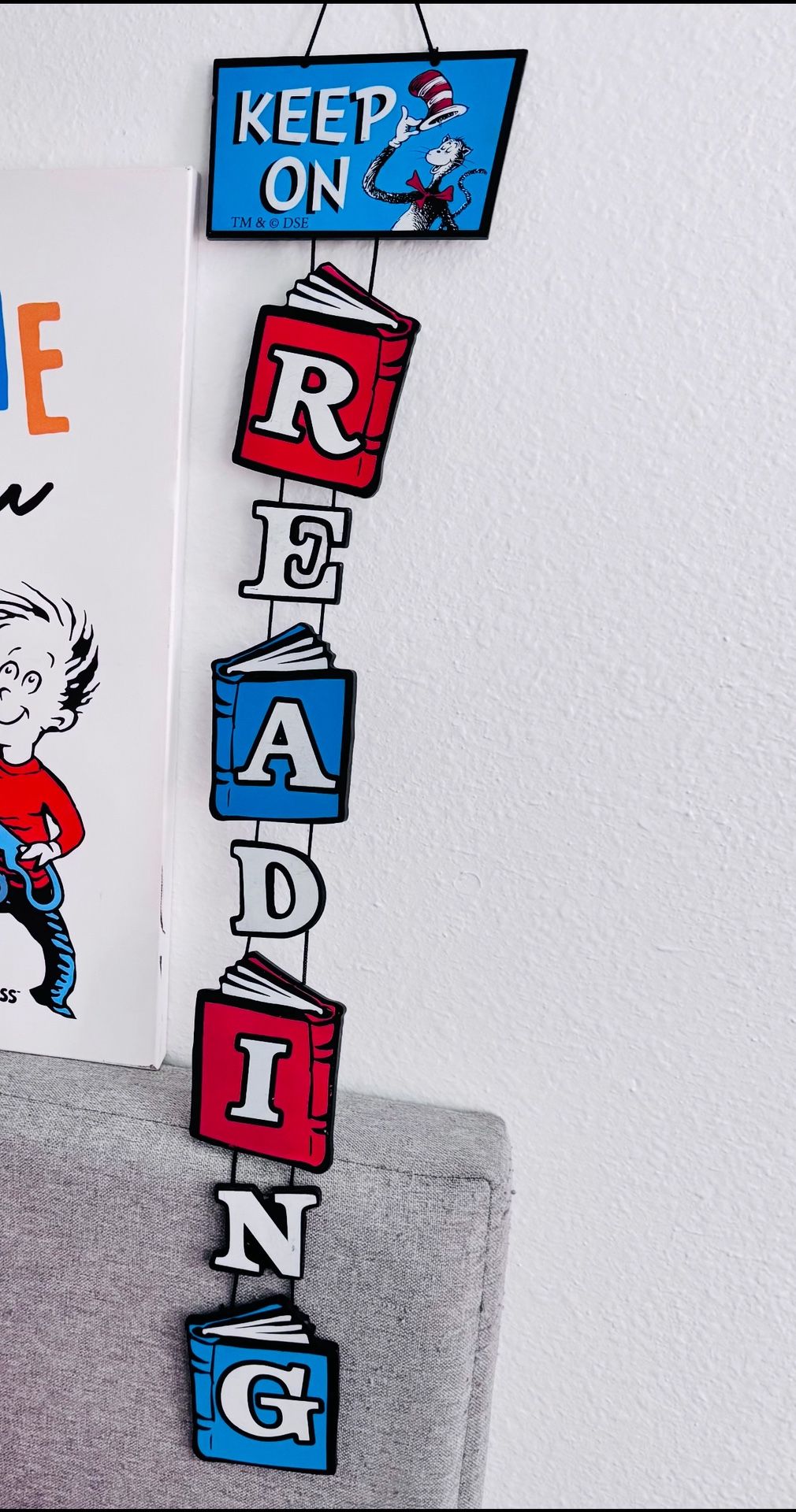 Dr. Seuss- Cat In The Hat School Classroom Theme Hanging Wall/Door Decorative