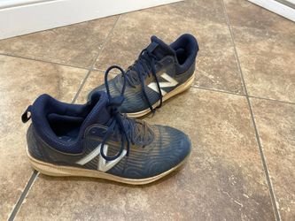 USED new balance cleats size 7