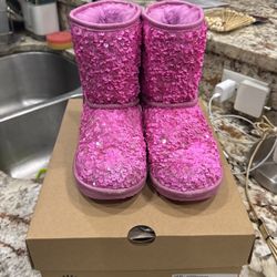 Authentic UGGS Classic Chunky Sequin Size 3
