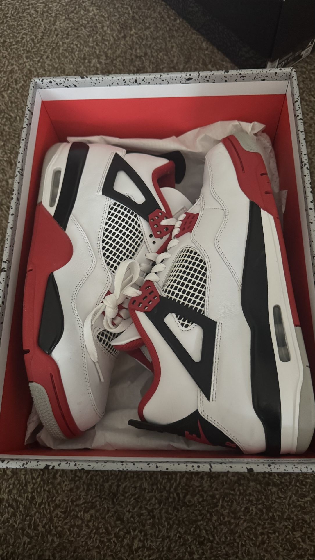 Jordan 4 Fire Red 