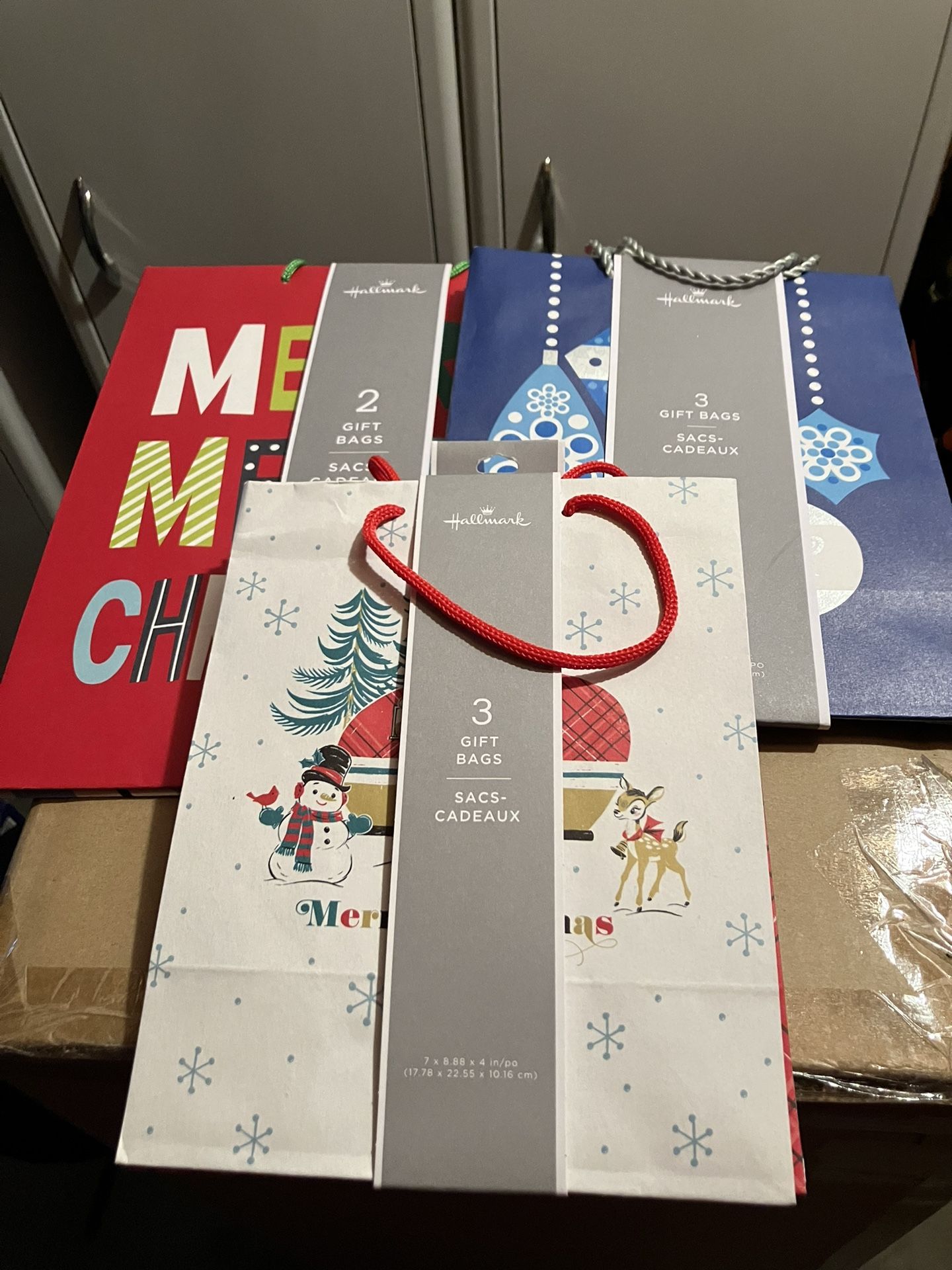 3 Bundles Of Hallmark Christmas Gift Bags Total Of 8 New