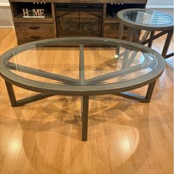 Coffee tables set need to tighten