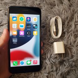 iPhone 7 Plus - UNLOCKED - Like New