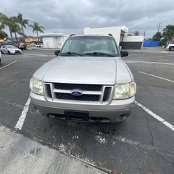 2003 Ford Explorer Sport