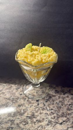 Lemon candle