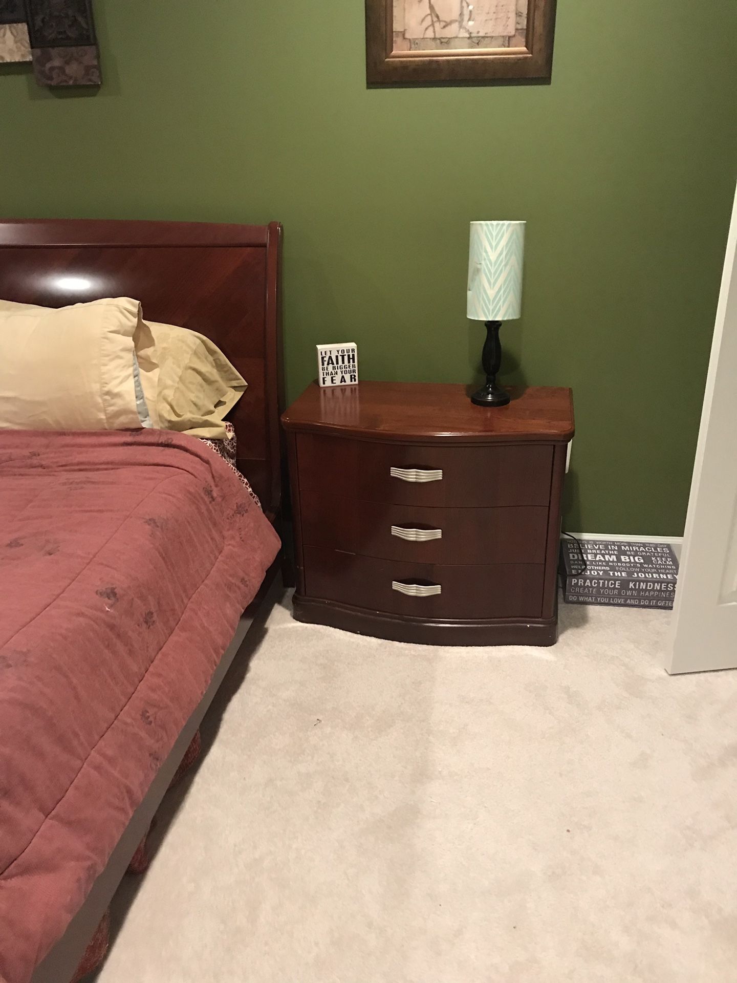 Bedroom set