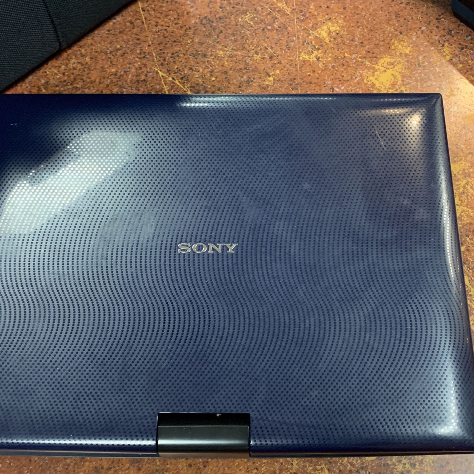 Sony 9” Portable DVD/ Blu Ray Player