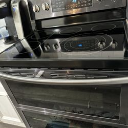 Samsung Stove double oven and over the stove microwave set