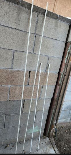 Firestik  Cb Antenna 
6ft white Or 5ft Black 4ft white 
 $25 Each

Key words 
Jeep
Truck 
Box Truck 
Offroad