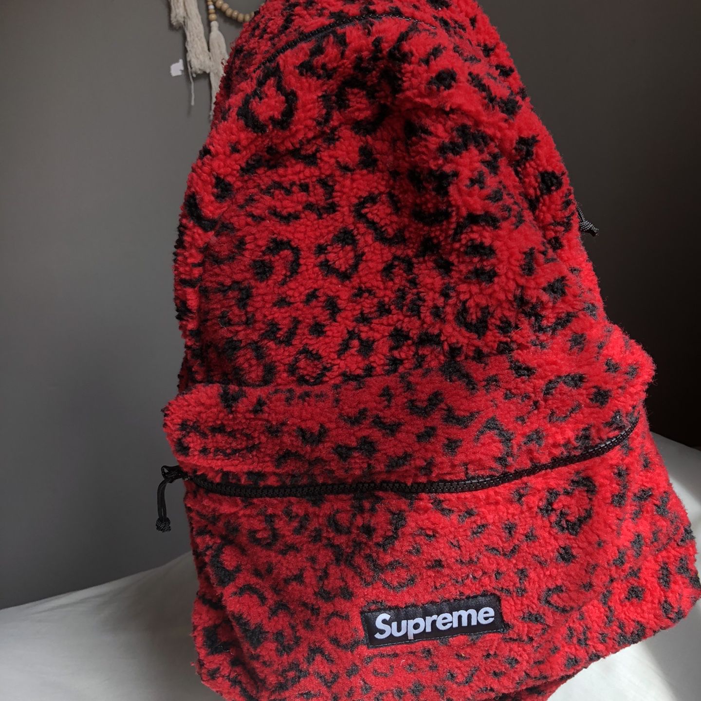 Supreme Leopard Fleece Backpack Unboxing, Packing & Try On! 
