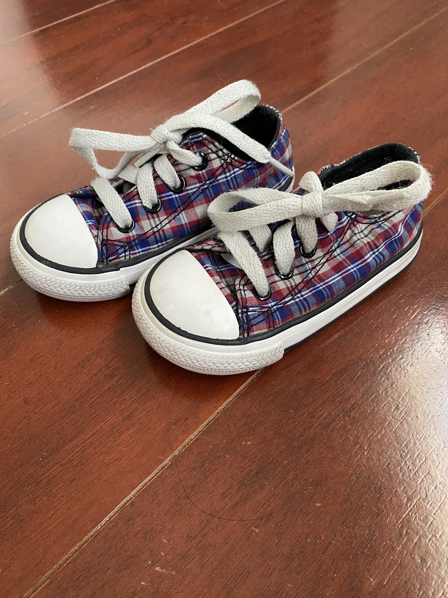Converse All Star Toddler Size 6 