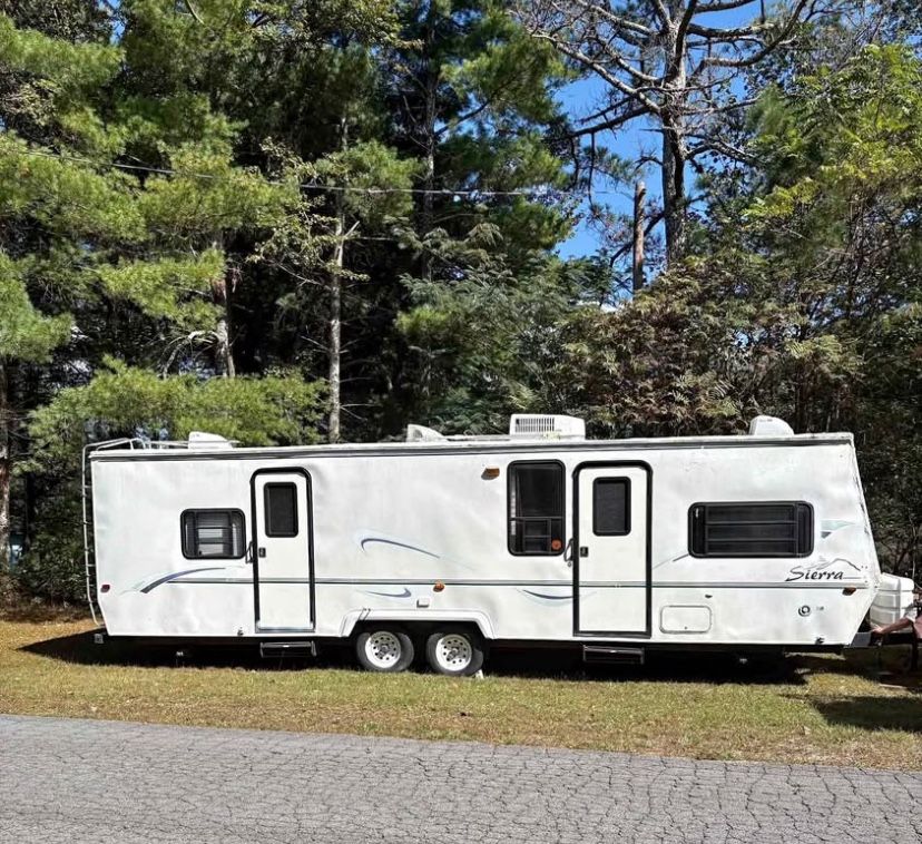 20 Sierra 30ft Camper****Make Offer*****