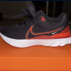 Nike React Infinity 