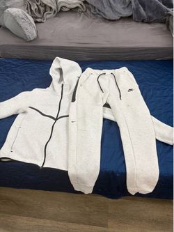 Nike Tech Set Size Small