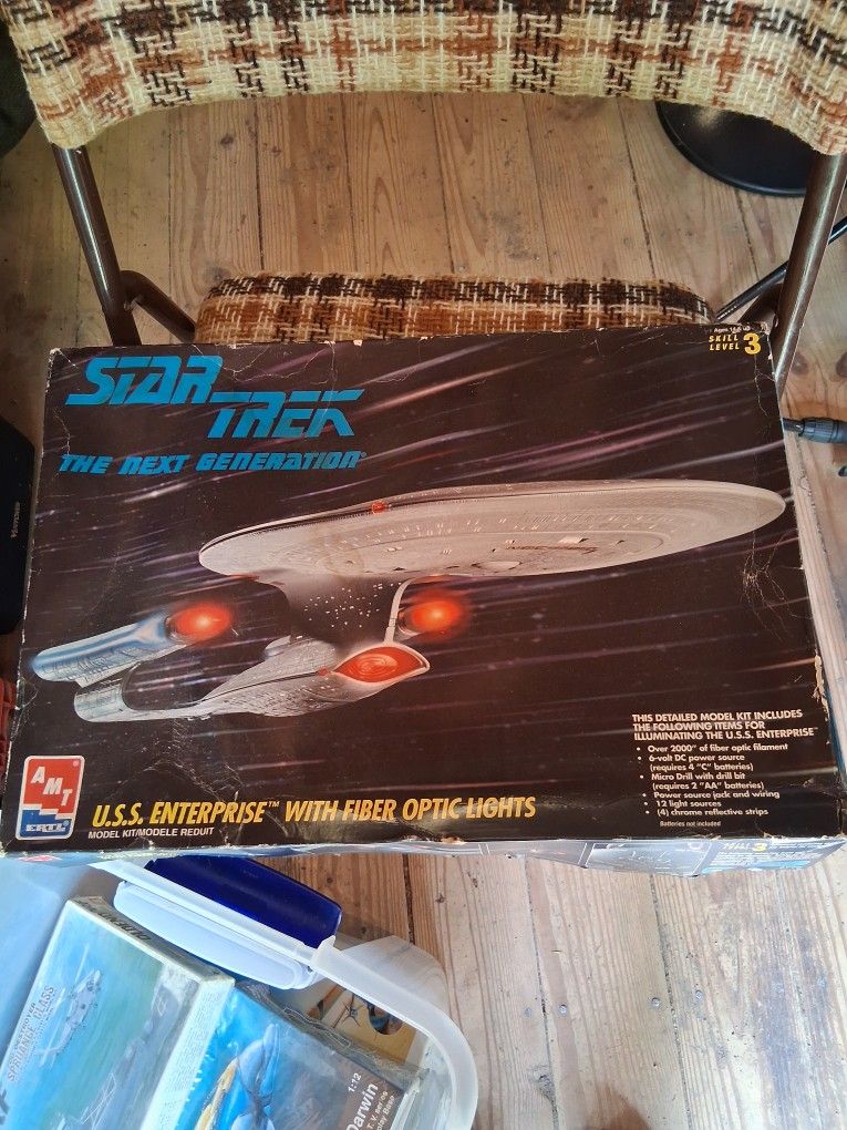 Star Trek The Next Generation Model Kit