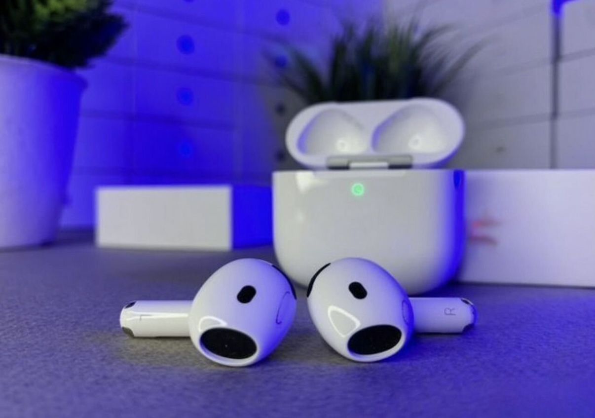 AirPods 4 (Newest Model) – Like, New