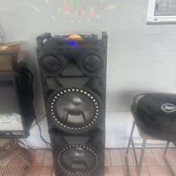 2 Speakers