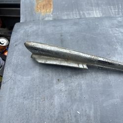 1948 Chevy Emblem