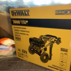 New (asking $450- Original Price $749.99- Daewalt Pressure Washer 3600 PSI