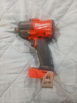 Milwaukee Fuel Cordless Impact Wrench
