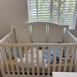 Pottery Barn Catalina Crib And Changing Table Mattress Included 
