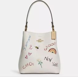 Coach C8282 Small Town Bucket Bag w/ Diary Embroidery in Leather Chalk Multi EUC