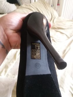 Black and fake Snake Skin heel