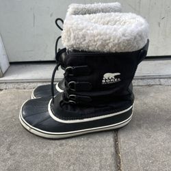 SOREL SNOW BOOTS 