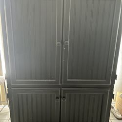 Free Armoire